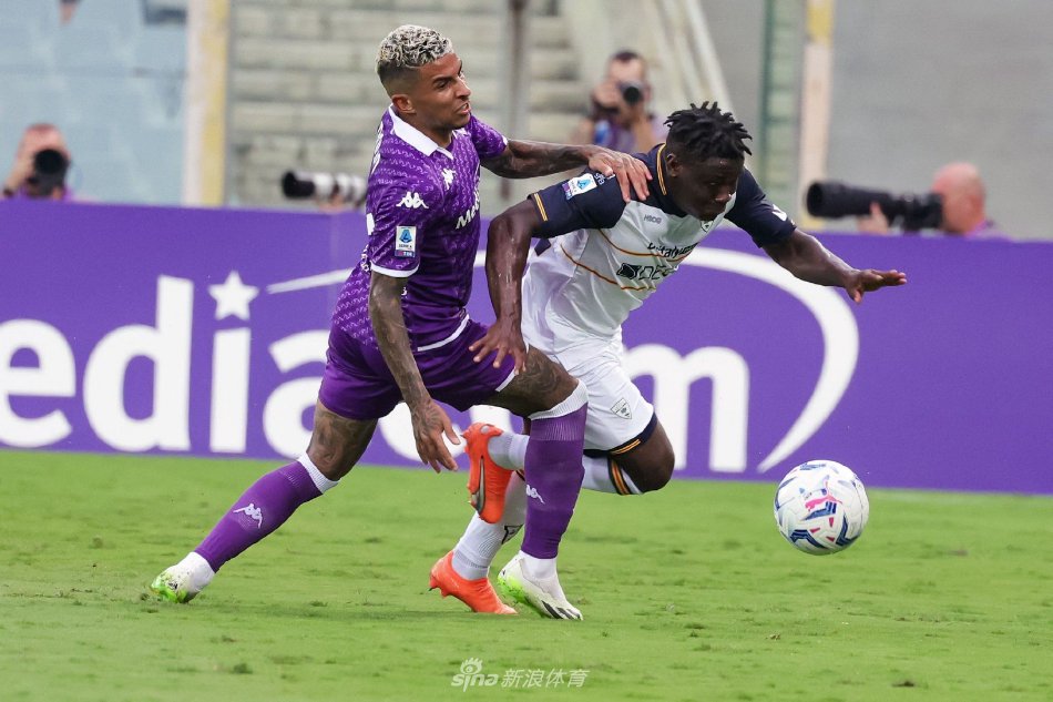 员们不仅在 员们不仅在